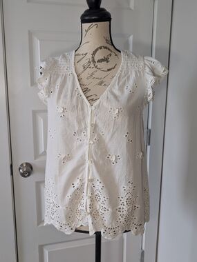 Jennifer & Grace White Eyelet Button-Front Blouse Size S